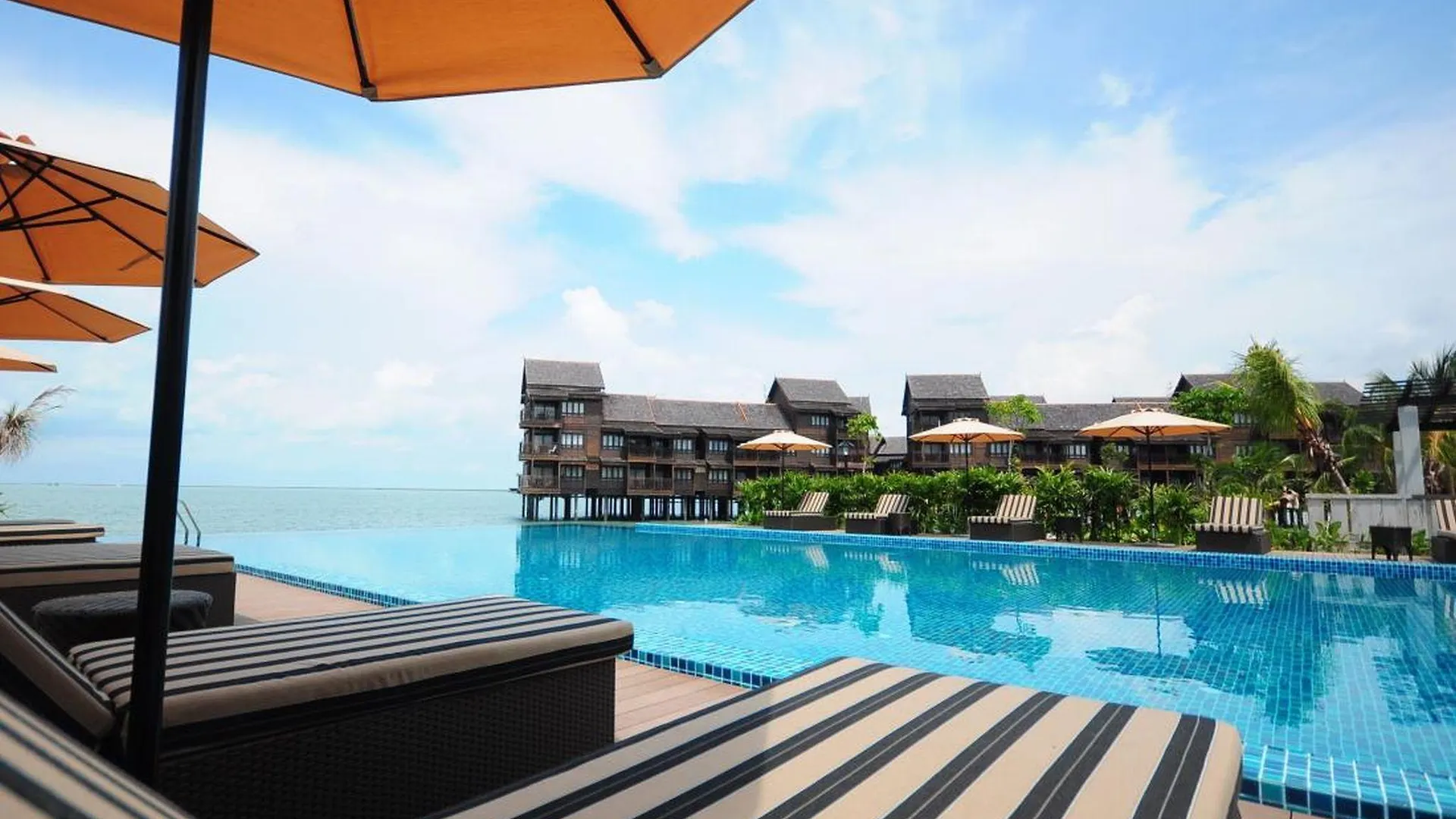 Resort Ombak Villa Langkawi Pantai Cenang