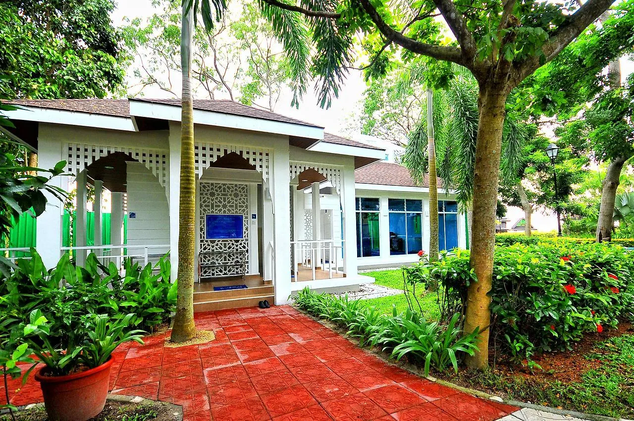 Ombak Villa Langkawi Pantai Cenang  4*, Pantai Cenang (Langkawi)