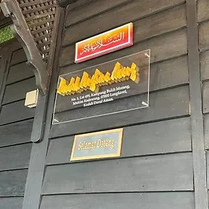 Panglima Awang Holiday home